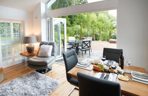 Pencoed House | Nos Da