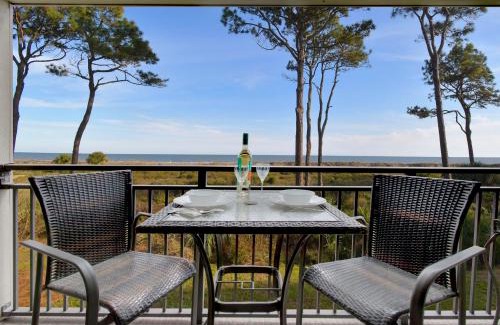 Hilton Head Island Apartment | Nothing But Ocean in Forest Beach