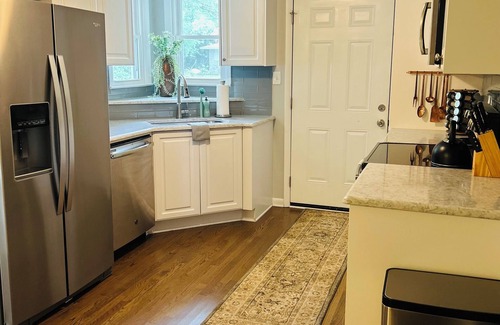 Aiken House | Nottingham Place-Near Bruce's Field/Golf/Tennis/Pet Friendly - Guest Favorite