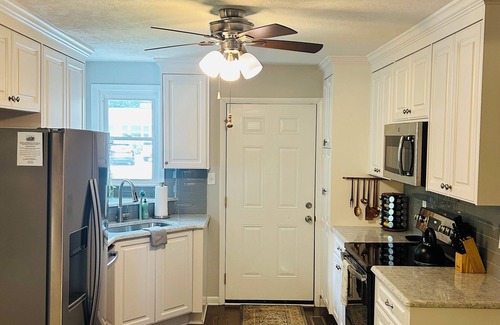 Aiken House | Nottingham Place-Near Bruce's Field/Golf/Tennis/Pet Friendly - Guest Favorite