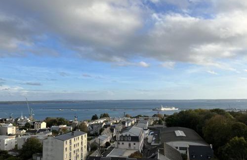 Rive Droite Apartment | Nouveau! Appartement vue mer 180° et place parking