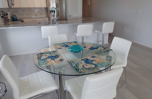 Redington Shores Condo | Nov/Dec/Jan dates Avail! BEACHFRONT CORNER 2/2 w/Jacuzzi and Electric FP!