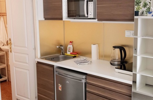 Smichov Apartment | Nova - only 10min to Charles Bridge