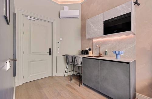 The Hague Center Apartment | Novallure Nassau Residence