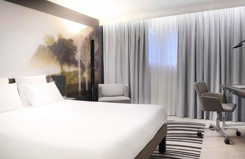 La Pierre-Heuze Hotel | Novotel Caen Cote De Nacre