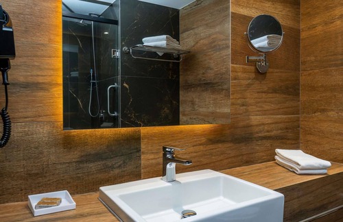 Nossa Senhora da Salete Hotel | Novotel Criciuma