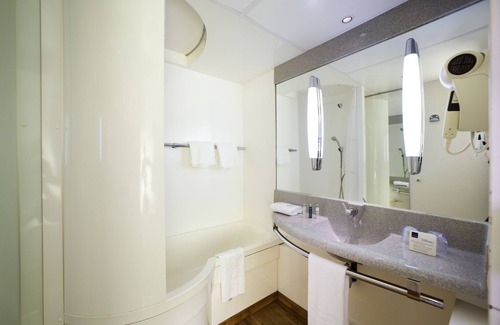 Ferney-Voltaire Hotel | Novotel Geneve Aeroport