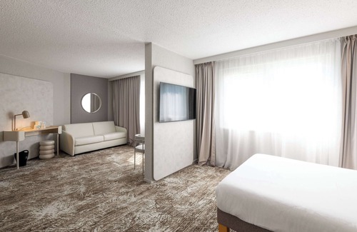 Sennece-les-Macon Hotel | Novotel Mâcon Nord – Porte de Bourgogne