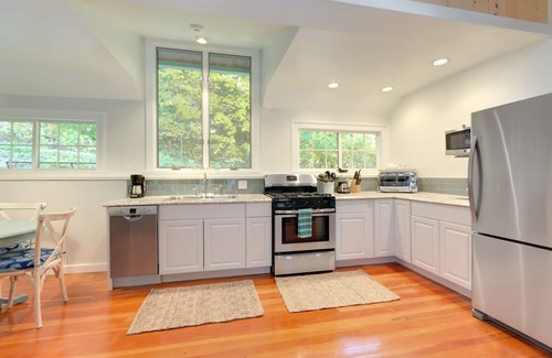 Monterey Cottage | nPeaceful, Newly Renovated Lakeside Cottage On Lake Garfield In Berkshires