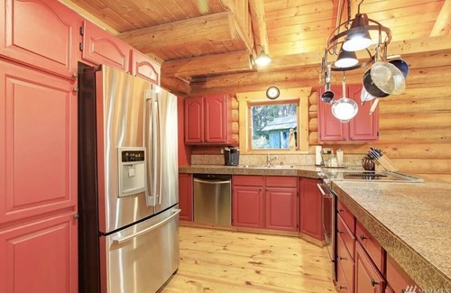 Cle Elum Cabin | Nshira’s Rest | Cabin In The Woods | near trails, lakes