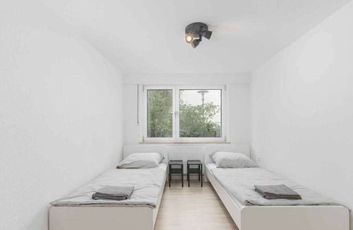 Nuertingen Apartment | NT01 Chic apartment with balcony