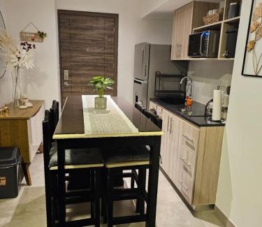 Zona 4 Apartment | Nuevo y Moderno Apartamento con Parqueo en la atractiva Zona 4