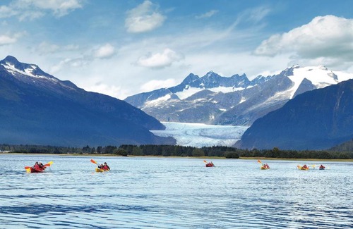 Mendenhaven House | Nugget Place-Includes three separate two bedroom units near Mendenhall Glacier-DISCOUNTS ON TOURS!