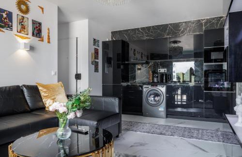 Les Puces de Saint-Ouen Apartment | Nuit au musée!