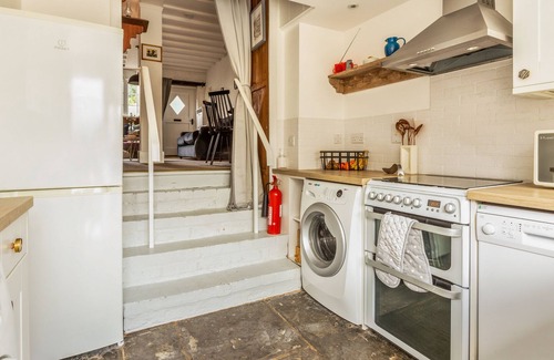 Blockley Cottage | Number 11 - a cotswold cottage that sleeps 3 guests in 2 bedrooms