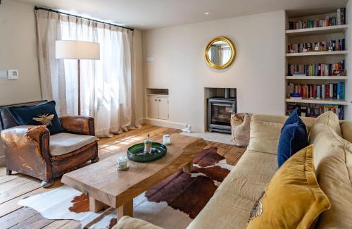 Holt House | Number 27 by Big Skies Cottages