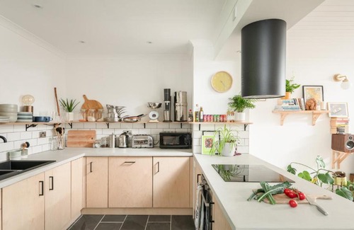 Truro House | Number 4 - Stylish 1 bedroom house in Truro, Cornwall
