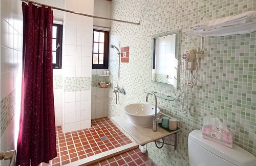 Ren'ai Bed & Breakfast | Nuowei Senlin Cottage