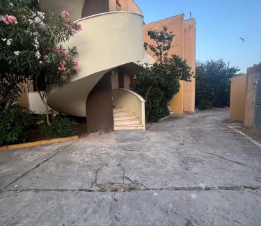 Lido Apartment | Nura's - Casa Flor Seaside