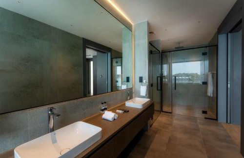 Abu Dhabi Villa | Nurai Water Villa By Luxury Explorers Collection