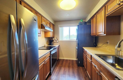 Newport House | Nye Beach! Restaurants, Shop & Walk to Beach!