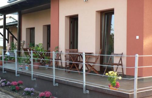 Sarvar Apartment | Nyirfa Apartmanház