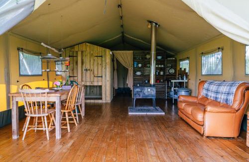 Honiton House | Oak