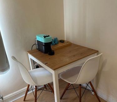 Oakleigh House | Oak