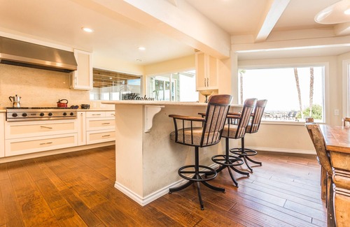 Sherman Oaks House | Oak Hills by AvantStay | Panoramic View, Pool, Spa