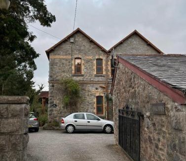 Liverton House | Oaklands
