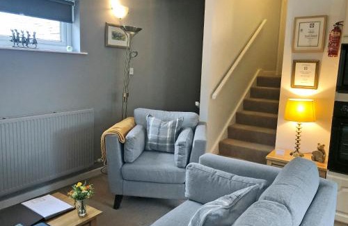 Braithwaite House | Oakvale - Oak Leaf