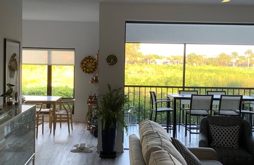 Bonita Bay House | Oakwood Lakes Condominium @ Bonita Bay