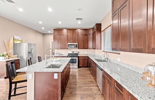 Paradise House | Oasis at Oak