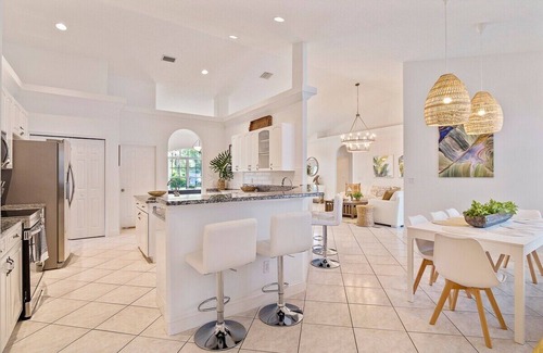 Palm Coast House | Oasis Heated Pool Spa Fenced Yard Bicycles