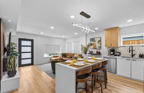 Oak Cliff House | Oasis in Bishop Arts for Groups sleeps 16