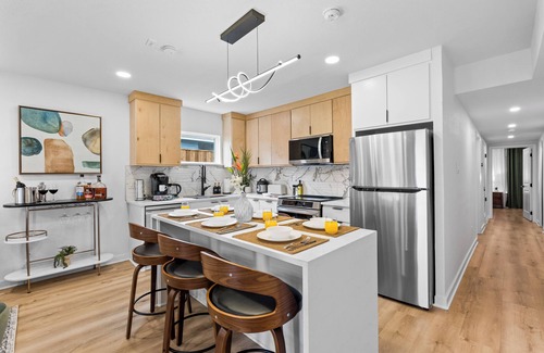 Oak Cliff House | Oasis in Bishop Arts for Groups sleeps 16