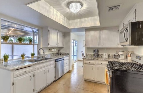 Paradise House | Oasis Near STRIP, Pool, Jacuzzi, Deck, Poker Room