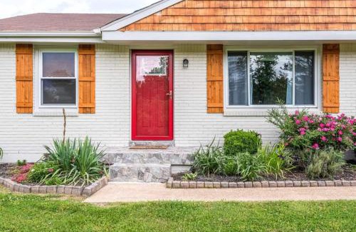 Nashville-Davidson House | Oasis Of Nashville, With A Pool And Hot Tub !