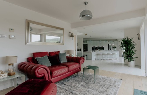 Croyde Bay Cottage | Oasis, Sleeps 12, Pool, Hot Tub