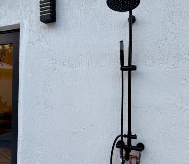 West Park House | Oasis Yard -Pool-Jets-Game Room-BBQ-Relaxing