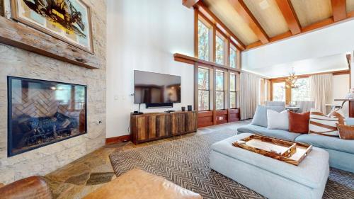 Mammoth Lakes House | Obsidian #7 home