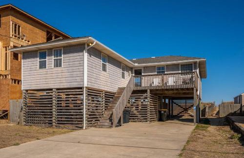 Kill Devil Hills House | OBX 4BR Oceanfront Cottage