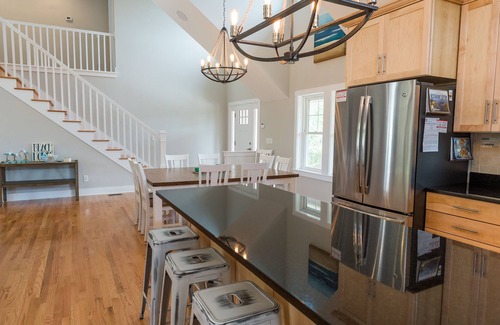 Southern Shores House | OBX Parade of Homes Winner, Immaculate, Quick-easy Beach Access, backyard oasis