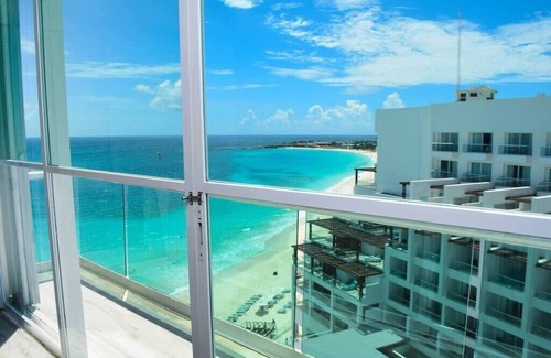 Zona Hotelera Condo | Ocean and Lagoon stunning views, balcony, spa, gym, beach, pool