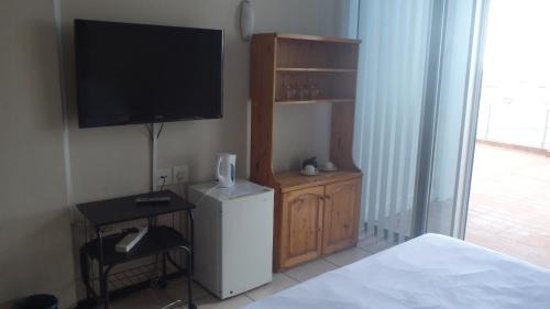 Strand Hotel | Ocean Breeze Hotel