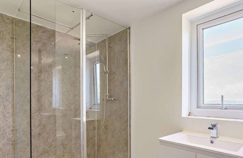 Port-Eynon Apartment | Ocean Breeze - Sanctuary Suite