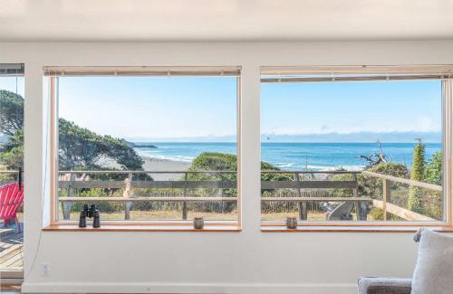Gualala House | Ocean Bungalow - Tesla EV Station & Near Trails