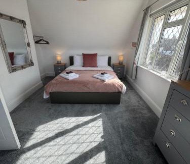 Ferring House | Ocean Cottage, Ferring - seaside cottage moments from the beach and Bluebird cafe