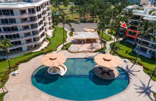 Flamingos Apartment | Ocean Front Condo with Pool Sleeps 6 Adults-Quinta del Mar 203