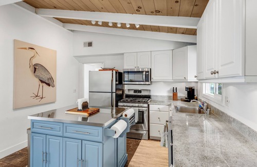 Pacific Grove House | Ocean front - hear the waves crash into the rocks! September Availability!